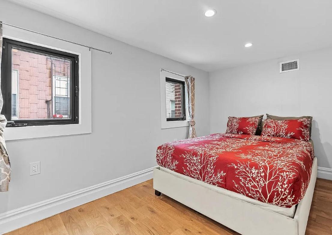 Privatunterkunft Private Hot Tub-private Gated Sailor Moon House In Williamsburg W Gym New York